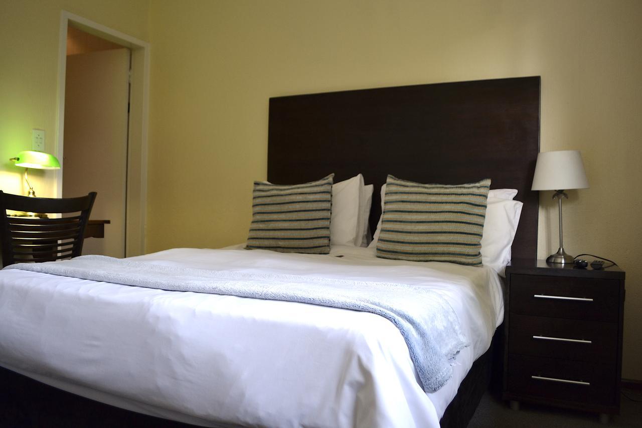 The Bedford View Guest House Germiston Exteriör bild