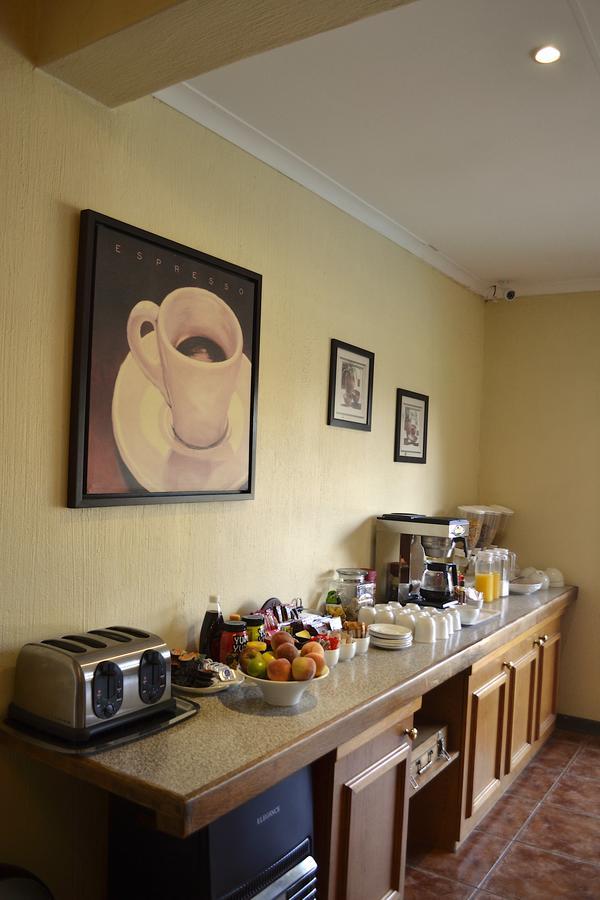 The Bedford View Guest House Germiston Exteriör bild