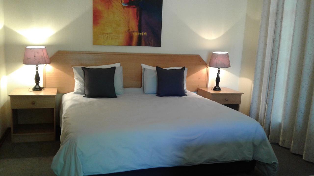 The Bedford View Guest House Germiston Exteriör bild