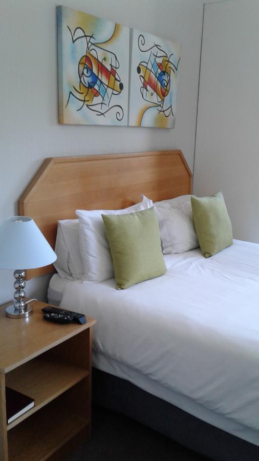 The Bedford View Guest House Germiston Exteriör bild