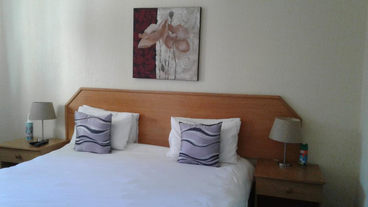 The Bedford View Guest House Germiston Exteriör bild