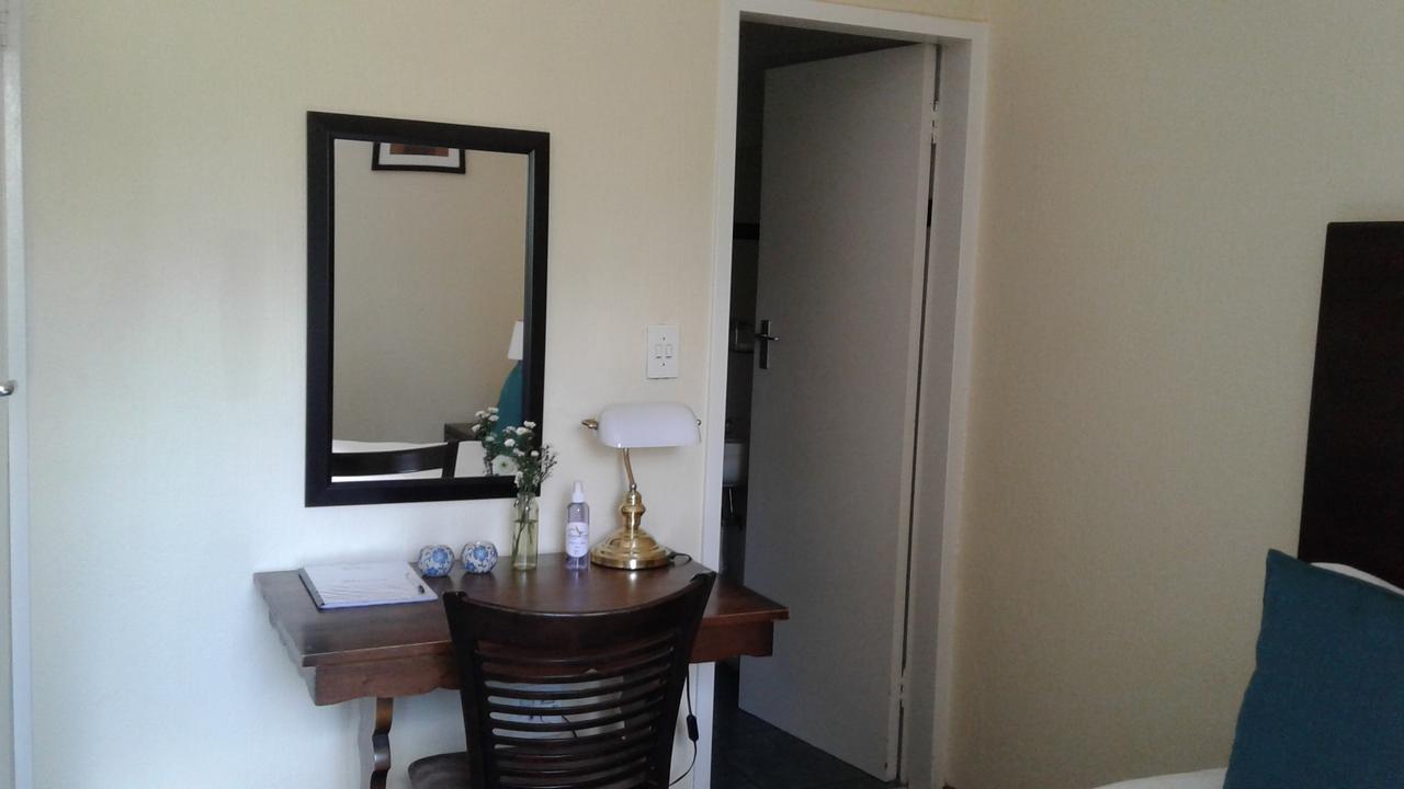 The Bedford View Guest House Germiston Exteriör bild