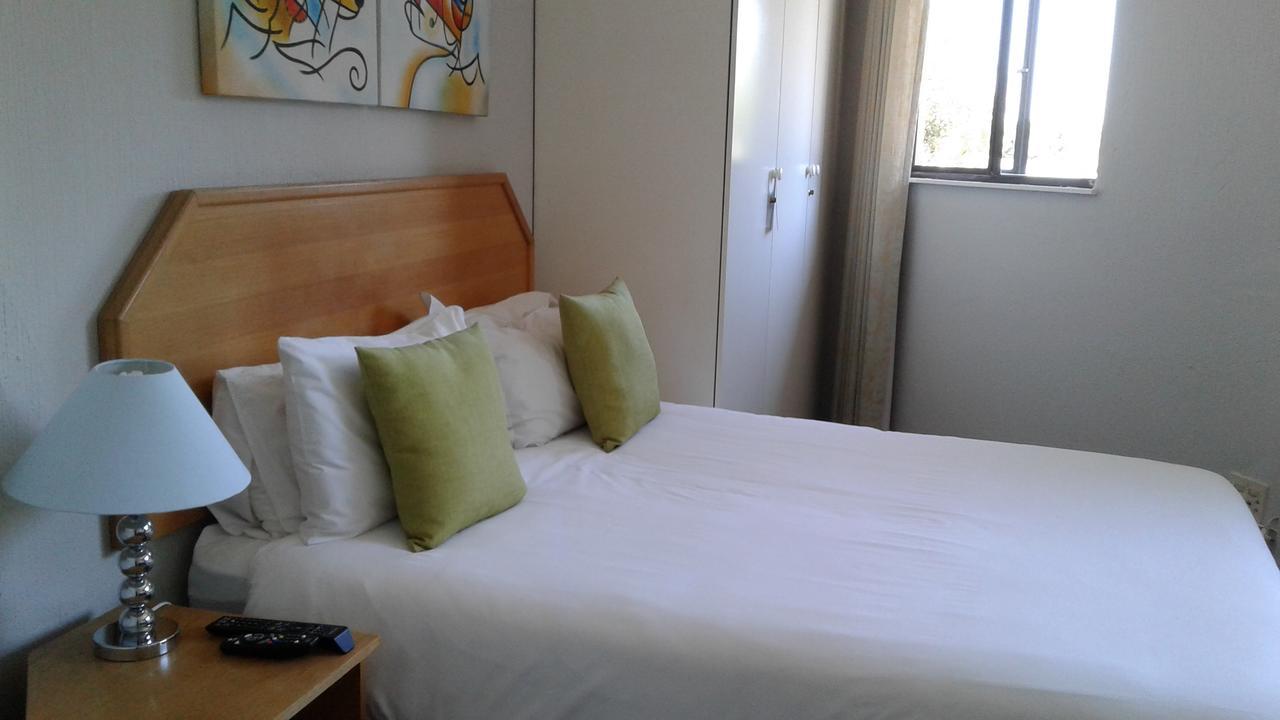 The Bedford View Guest House Germiston Exteriör bild