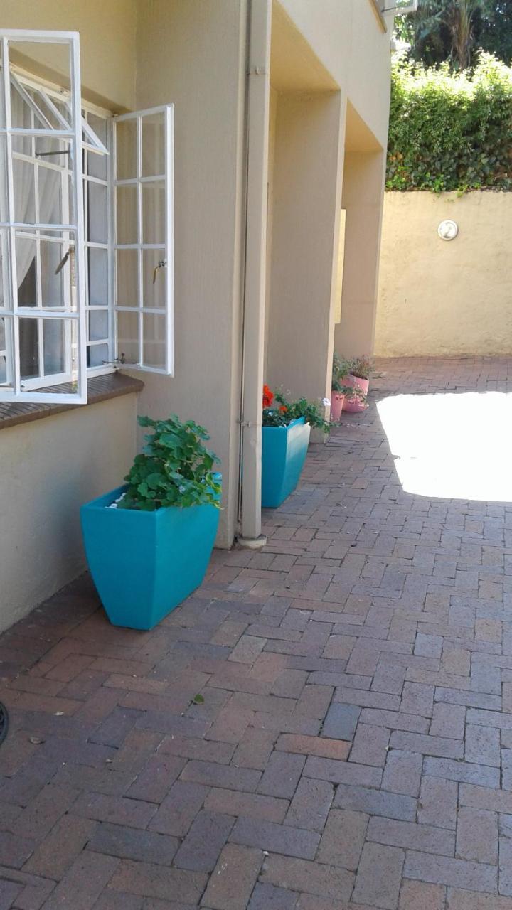 The Bedford View Guest House Germiston Exteriör bild