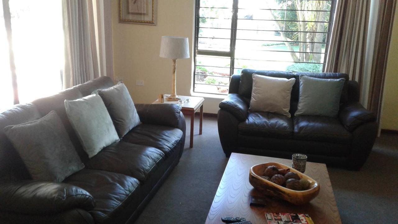 The Bedford View Guest House Germiston Exteriör bild